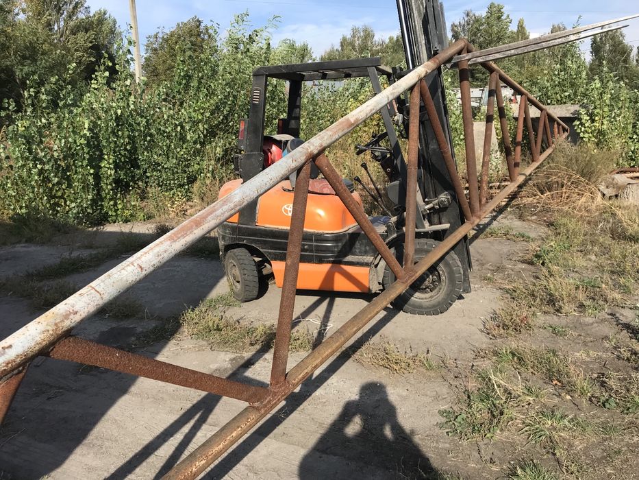 Продам ферми двухскатні і стовпи