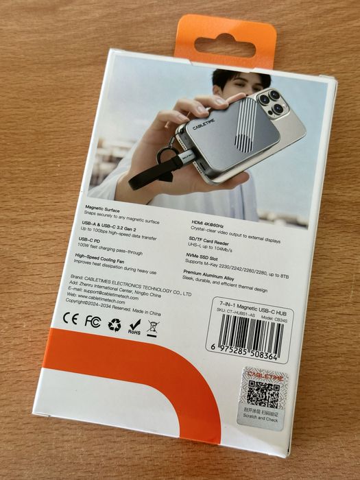 Hub USB-C magnético 7 em 1 com compartimento para SSD