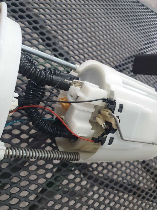 Pompa paliwa pływak czujnik wkład Opel Corsa D 1.2 benzyna sprawna