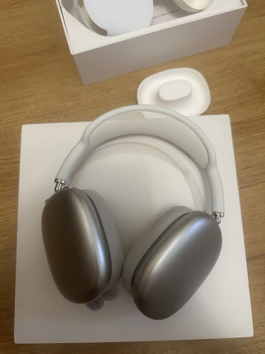 Airpods max Lightning Headphones