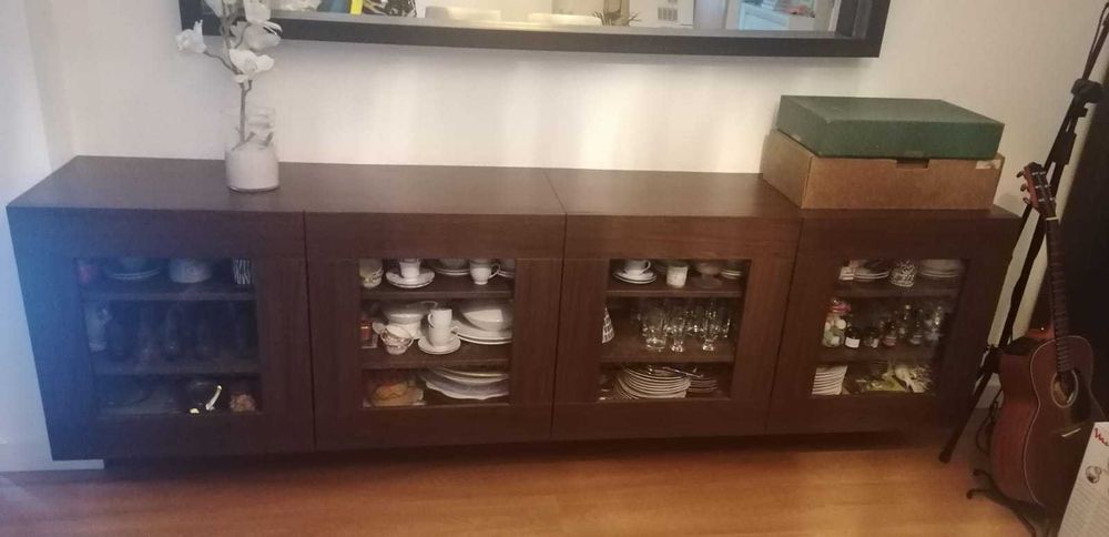 2 Aparadores em Muito Bom estado