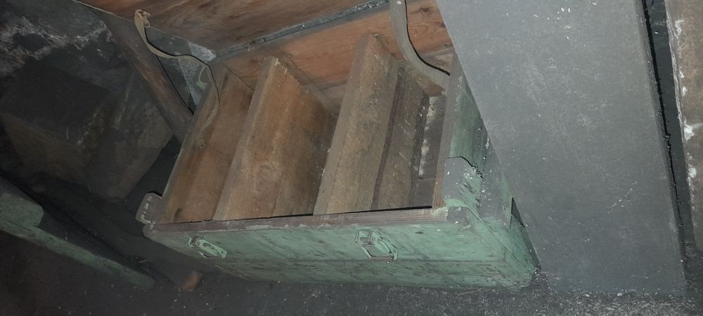 Stara wojskowa skrzynka z czasów II wojny światowej