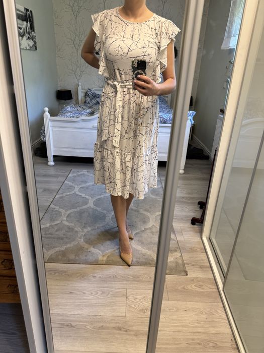 Nowa sukienka. Reserved. M