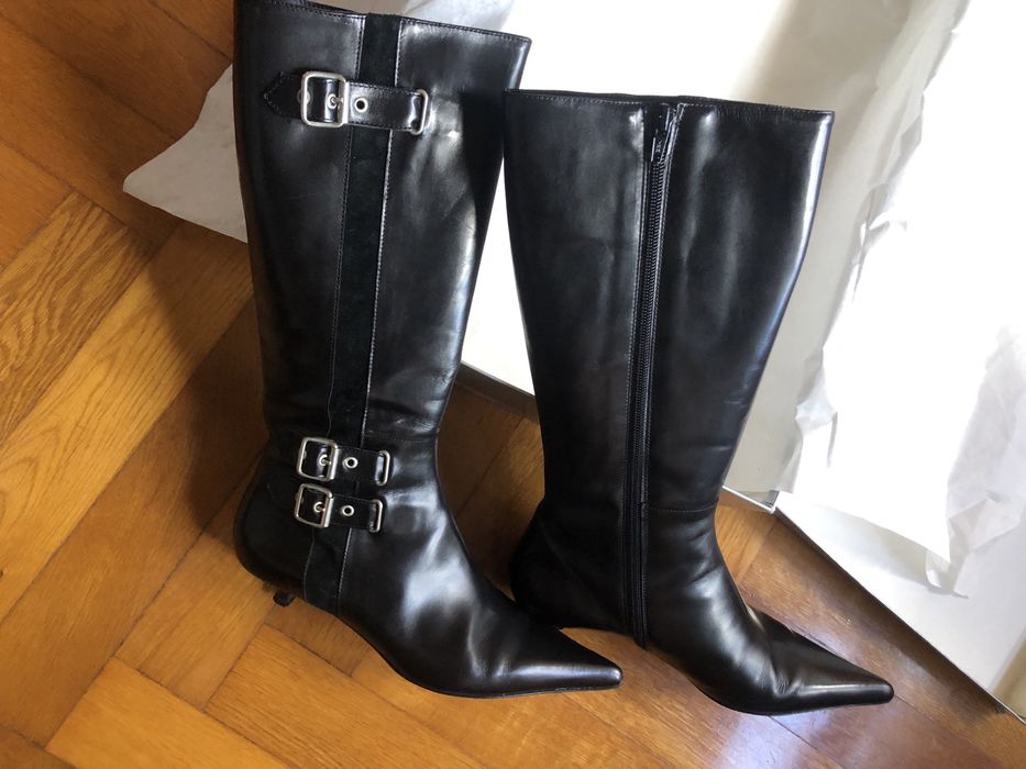 Botas pretas cano alto 37