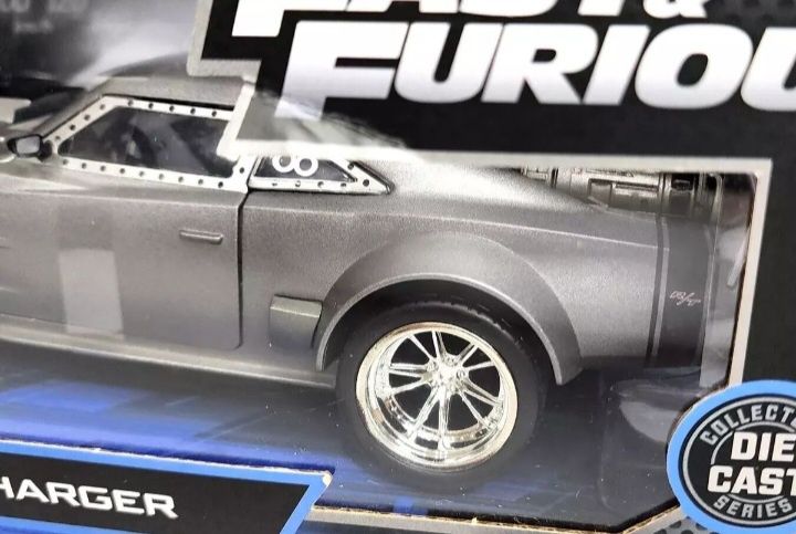 Jada 1:24 fast & furious 8 ice dodge charger r/t
