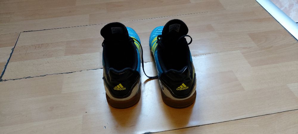 Fajne buty Adidas Predator stan super roz.38