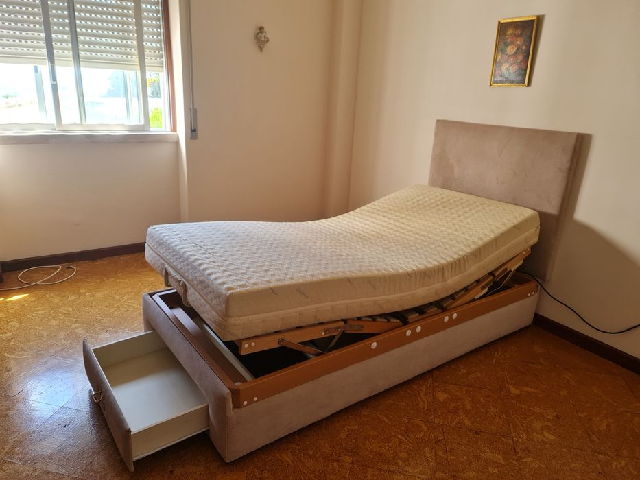 2 Soumiers com estrado articulado elétricos