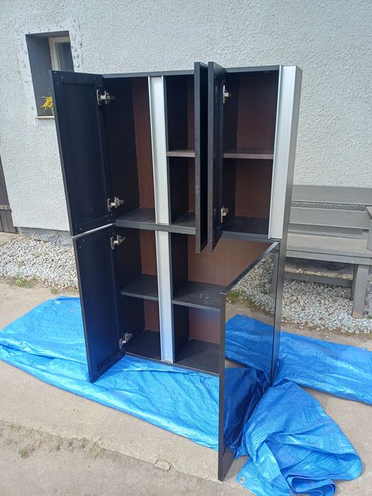 2 szafki  czarne  połysk 90 głeboka 30  wysokosc 2 szafek  156