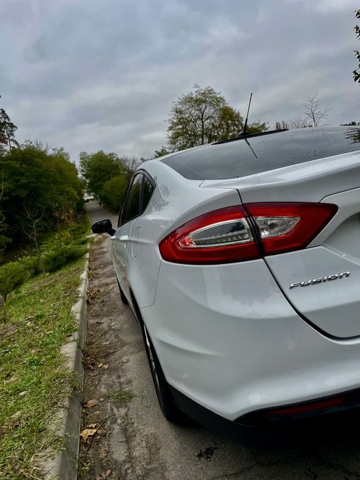 Продам Форд Фюжен