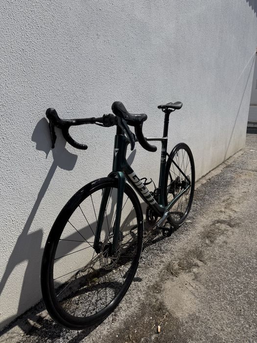 GIANT Advanced Defy 3 Carbono 2025 (BEM NEGOCIAVEL)