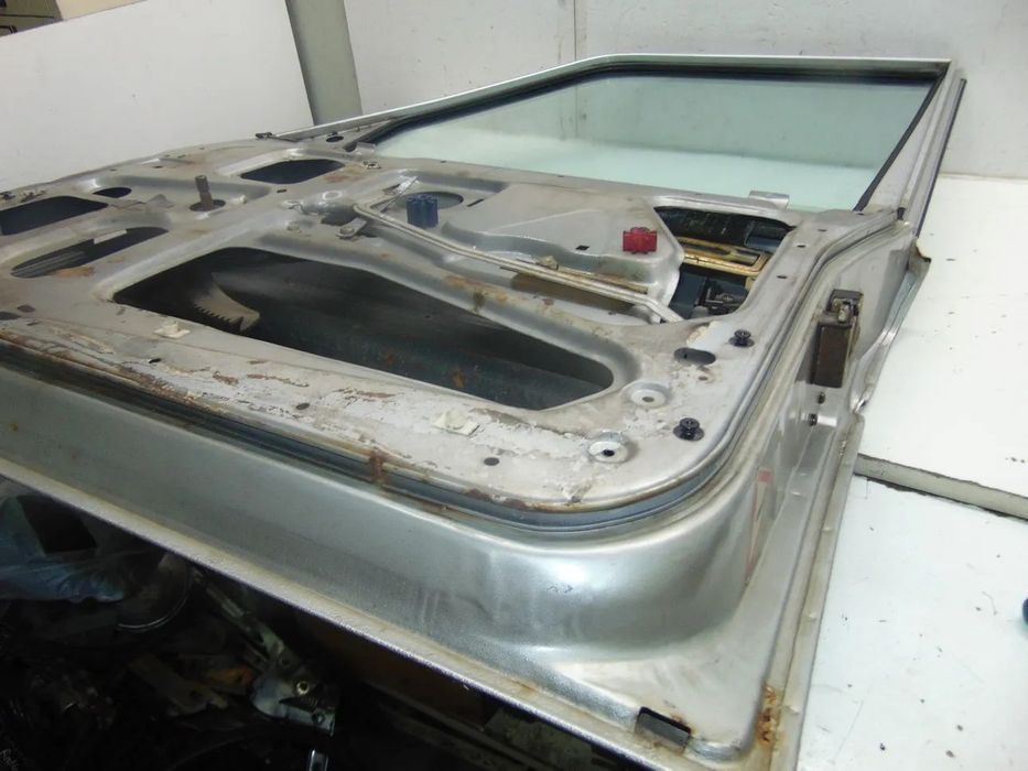 Volvo 244 portas " usado em bom estado " para venda