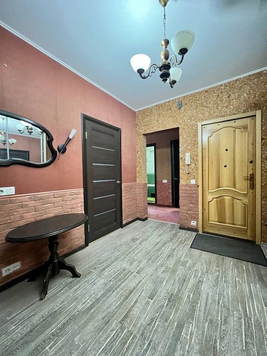 Продам 3 комнатную квартиру на Защитников Украины (87574)