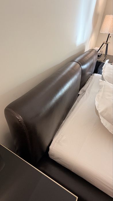 Cama em Pele / Couro Castanho 160x200