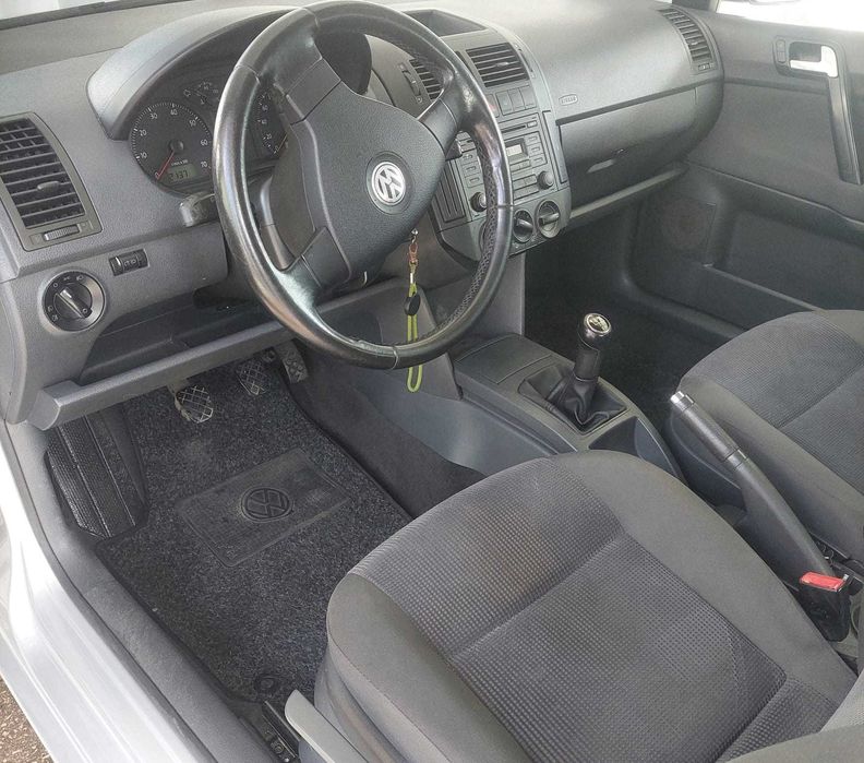 Polo 1.2  , 2005 , gasolina , 2.999 € , 155.000 kms ... Tlm 964060025