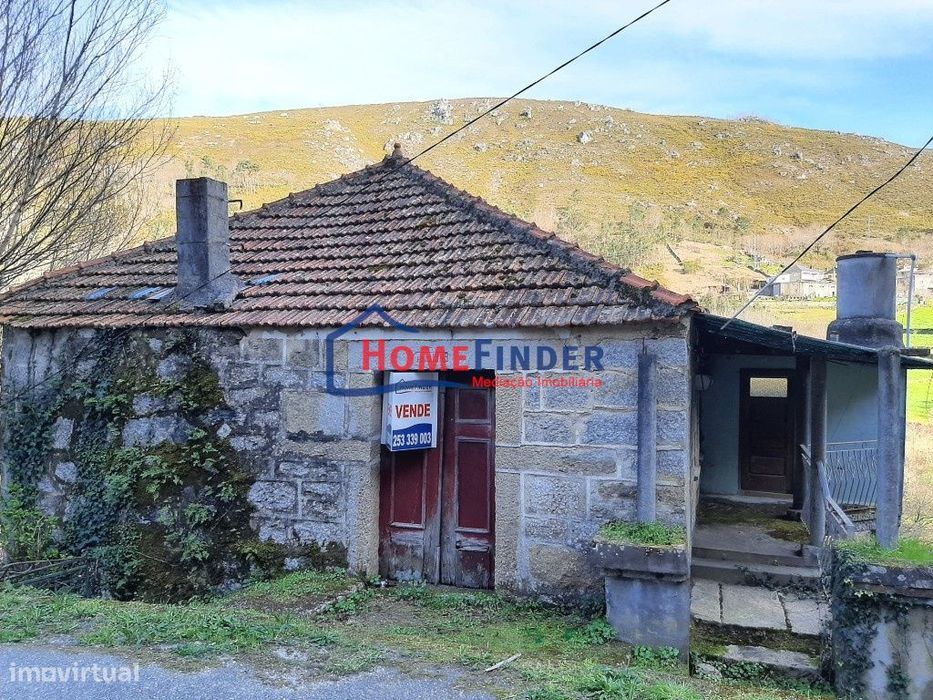 Moradia para Restauro - Fiães, Melgaço — Vila E Roussas, Viana do Castelo