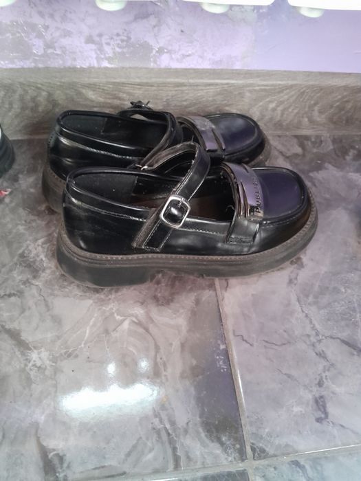 Взуття 35 розмір