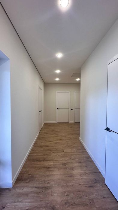 Продаж сучасного нового будинку з ремонтом. Працюємо по програмах.