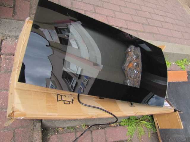 Kominek elektryczny 2000W LED wiszący szklany Klarstein