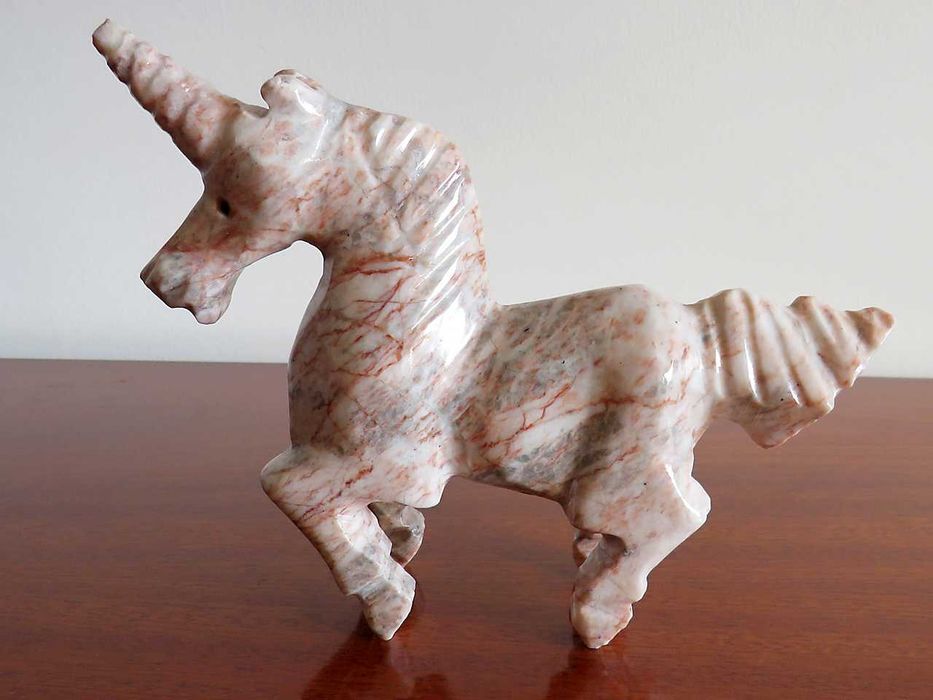 Cavalo em mármore-