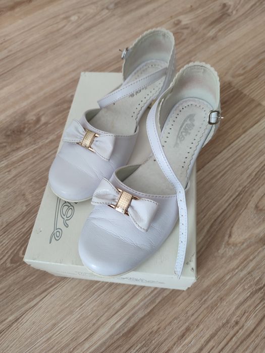 Buty komunijne 34