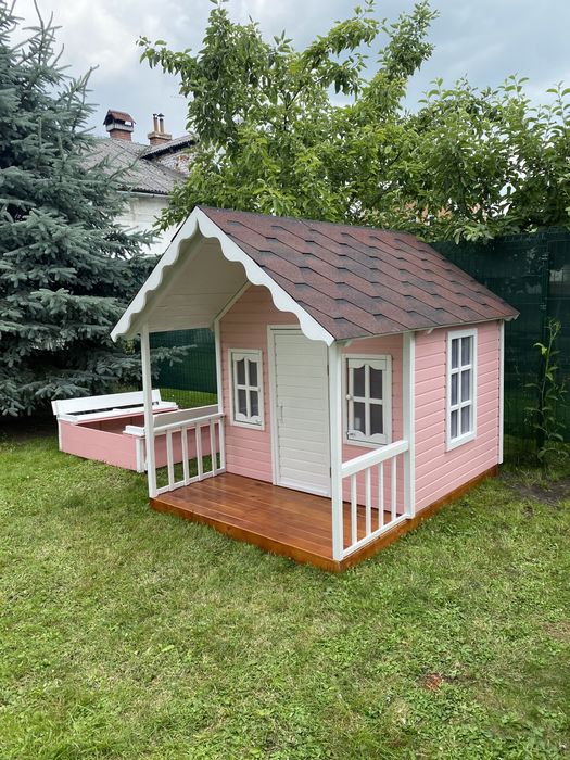 Дитячий будиночок майданчик пісочниця гірка дітям