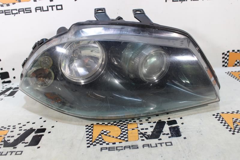 Ótica / farol direita SEAT Ibiza III (6L1)