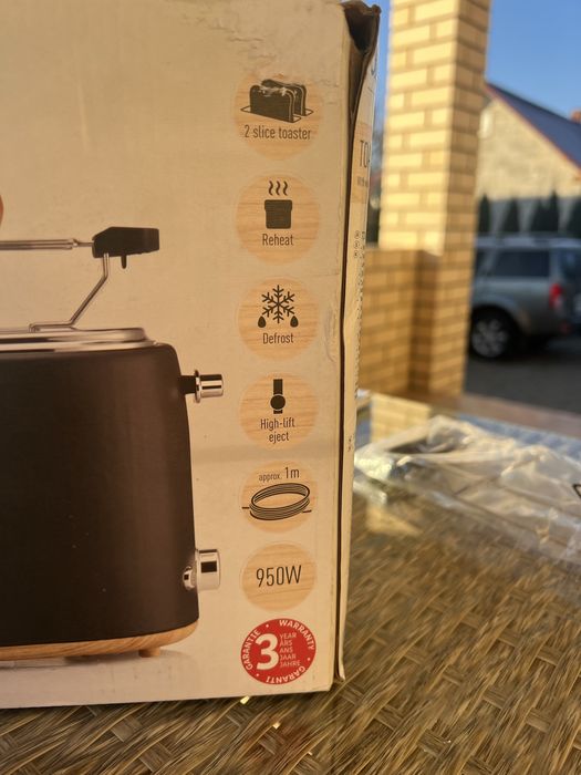 Електрочайник і тостер привезені з Европи