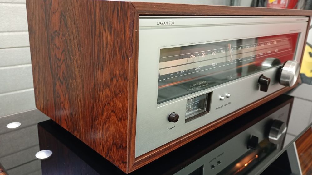 Tuner Luxman T-33 Palisander.