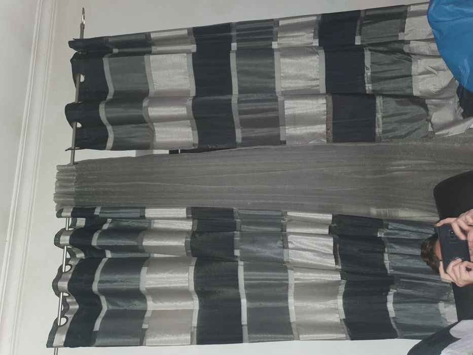 Cortinado em bom estado