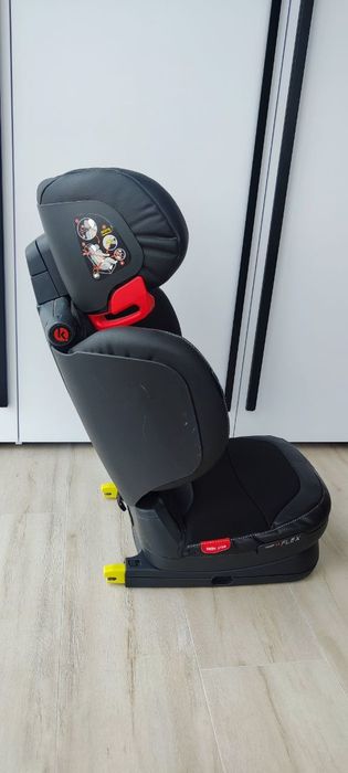 автокрісло Peg-Perego Viaggio 2-3 Flex  разом з підкладкою під крісло