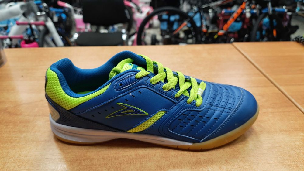 Buty halowe American ( rozmiar 38 )
