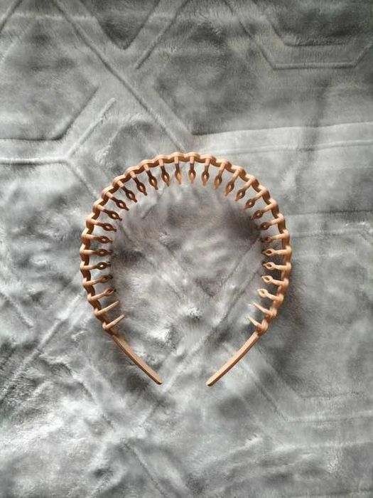 Opaska do włosów nude beżowa