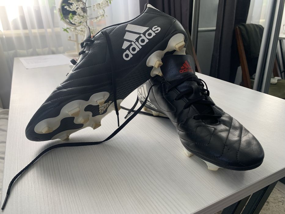 Оригінальні Копочки футбольні adidas  goletto