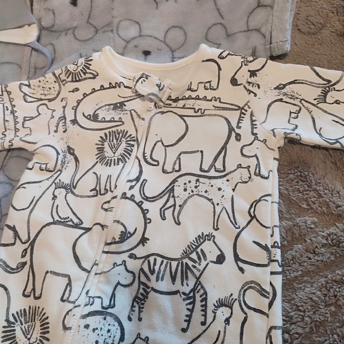 Лот дитячий одяг,комбінезони,чоловічки