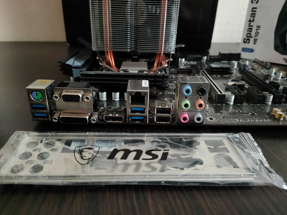 MSI Z370a-pro + Intel I3 8350K + SilentiumPC Spartan 3 LT HE1012