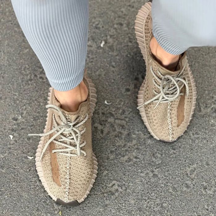 Жіночі кросівки  izi yeezy 350  35 36 37 38  41 42 43