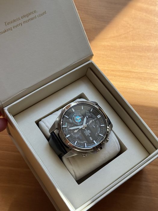 Чоловічий годинник Casio edifince 5451