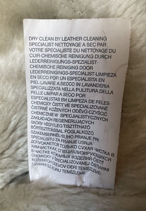 Продам шкіряну куртку з штучним хутром