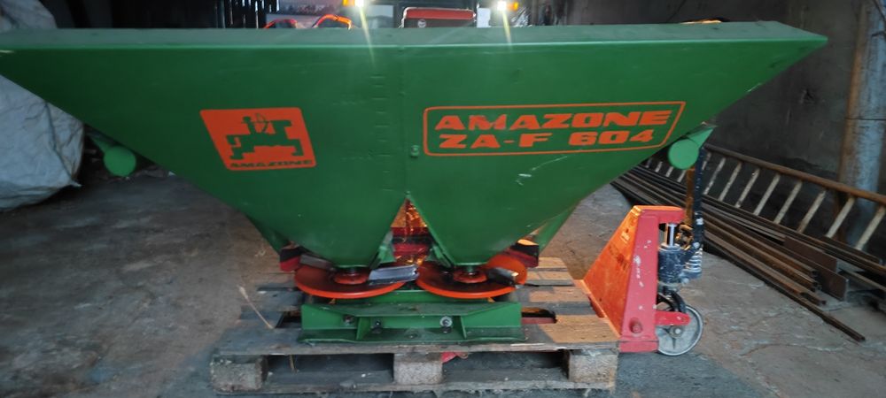 Rozsiewacz Amazon ZAF talerzówka Famarol  2,4m,brony ciężkie hydraul