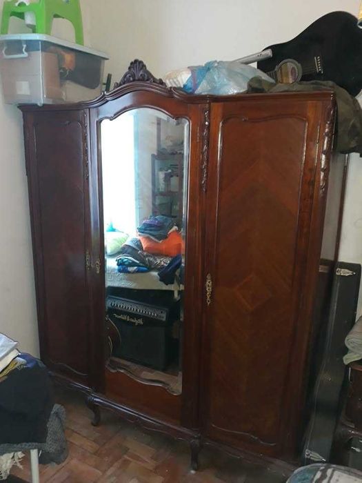 Mobília de Quarto Antiga