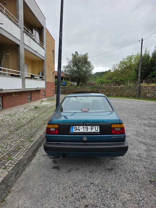 VW Jetta 1.8 GL Automático