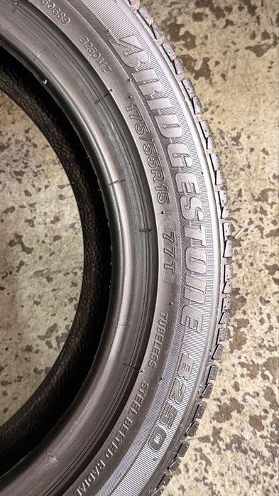 Pneus 175/55r15 Bridgestone B250 com 75% piso