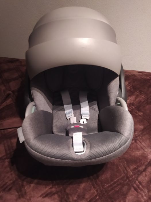 Ovo de bebé  em ótimo estado