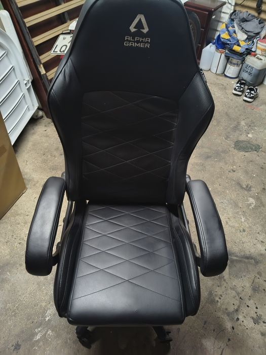 Cadeira Alpha Gamer usada