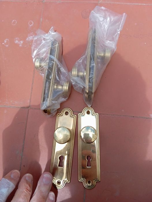 Ferragens para portas novos