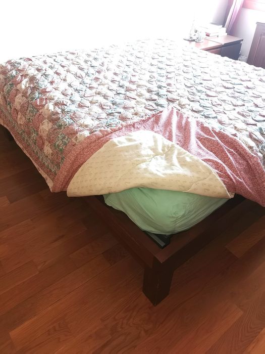 Cama de casal articulada, com 2 colchões