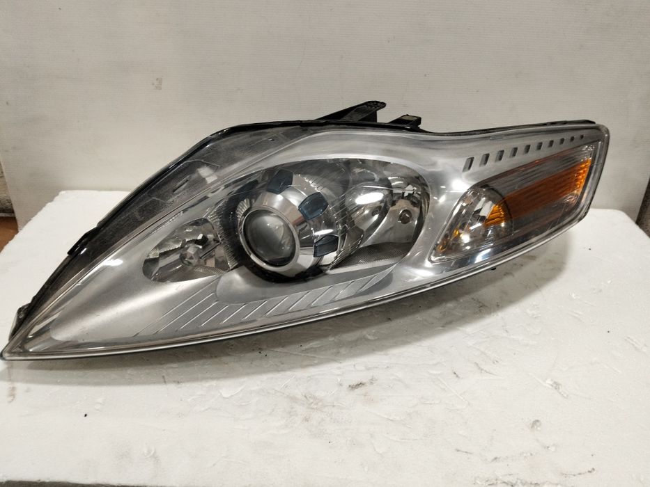Farol Ford Mondeo mk4 farol olho de boi 2008