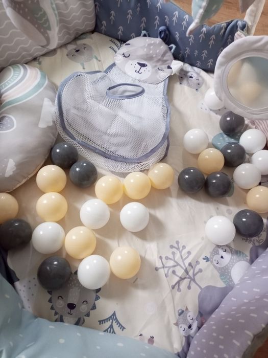Дитячий розвиваючий килимок Pastel MoMi MAED00017 з кульками