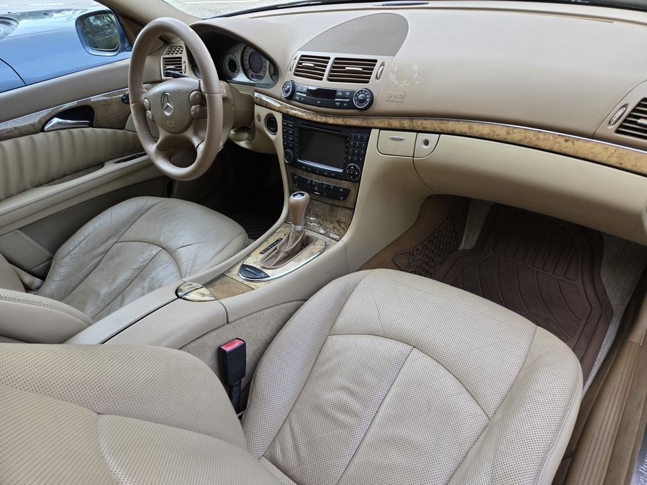 Mercedes-Benz E220 CDI Avantgarde Aut. Nacional com 189mil km.
