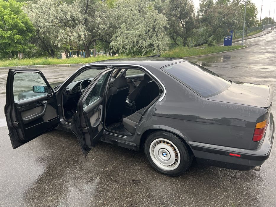 BMW E34 M50B25 1992